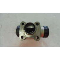 Cylindre de roue double gauche sur réparation