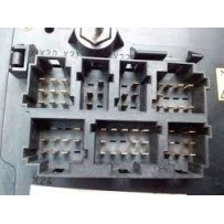 Boitier de fusible pour Mercedes Benz 0004462158