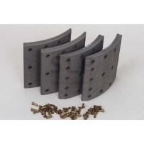 Kit de garnitures de frein Avant pour Volvo 21534097