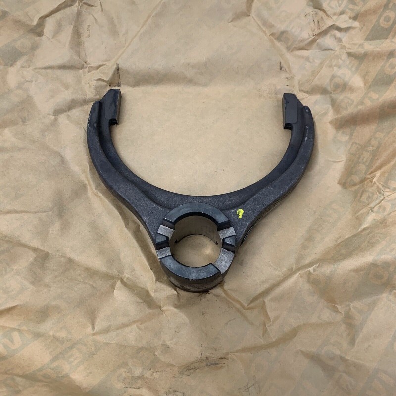 Fourchette de commande  pour Iveco 8870788