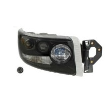 le phare avant droit de votre renault est sur 44tonnes.com