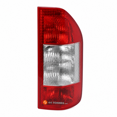 Feu arrière droite pour MERCEDES-BENZ - 0008261656 A0008261656 — réf. 44T-PG55X5, pièce détachée poids lourd