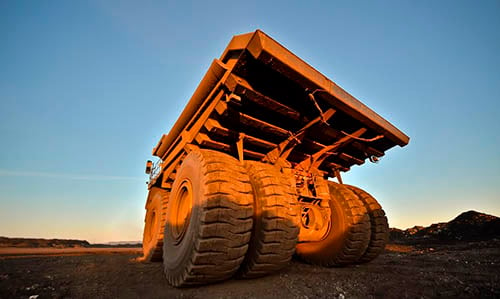 L'industrie c'est fou] Ce camion géant est le plus gros engin